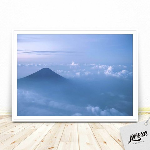 青い富士山のシルエット