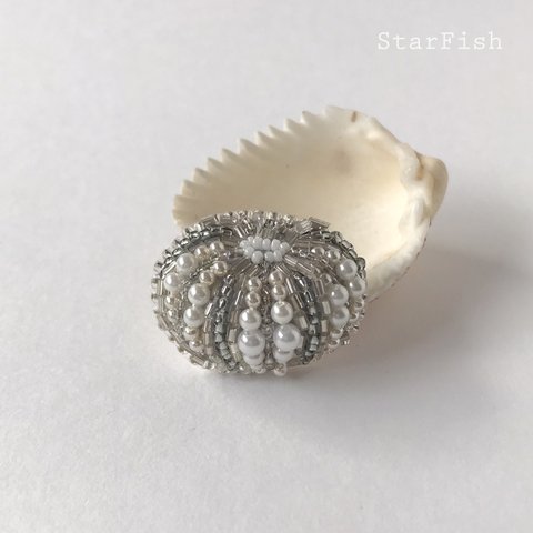 【SeaUrchin】ウニ 海胆 ビーズ刺繍 ブローチ(L36)
