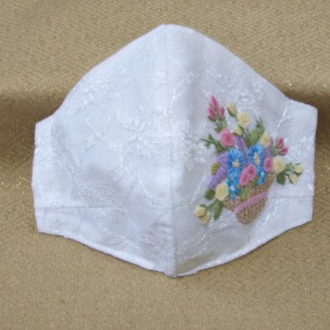 手刺繍マスク(ダーツ入り)・帽子･オフホワイト･Ｍ257