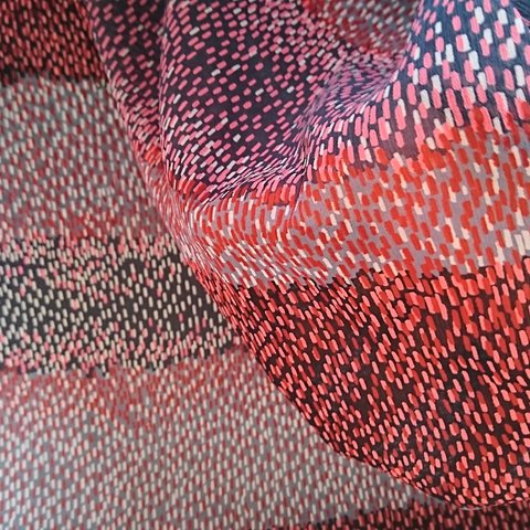 (b386)昭和レトロ生地 小柄 カラフル ストライプ柄    絵画 イラスト ピンク  スカーフ アート  