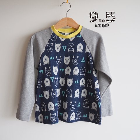 かわいいくまさんのジャガード　長袖Tシャツ (ネイビー）Cute Bear Long Tee (Navy blue)