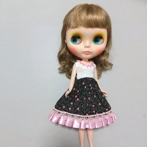 （Discount!🌟）花柄プリントコットンのコンビワンピース　ブライス　リカちゃん　アウトフィット