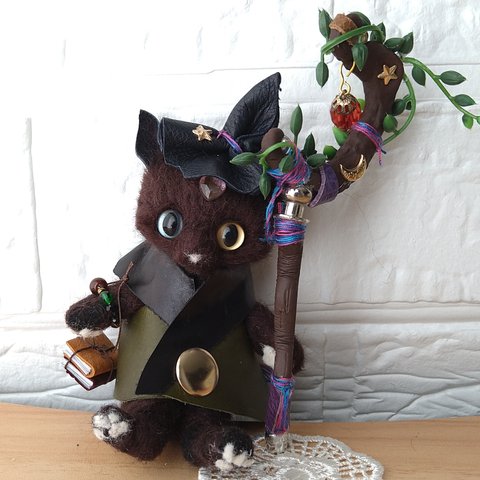 羊毛フェルト　魔法使い　ネコ　猫又　杖