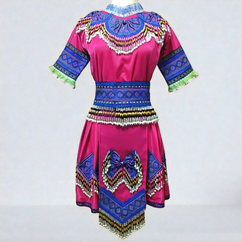 モン族の民族衣装 ブラウス・ラップスカート・前掛け・腰帯 ４点セット ピンク・ブルー系