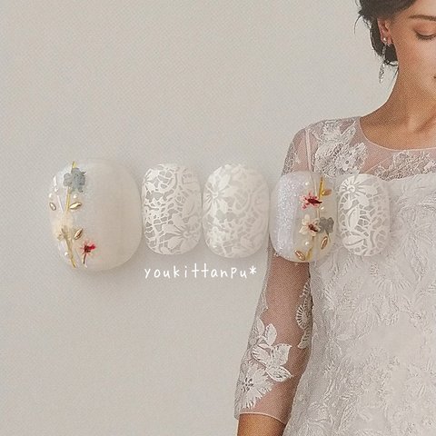 ネイルチップ＊押し花とレースの上品ネイル＊付け爪 つけ爪 結婚式 ブライダル ウェディング 白無垢 成人式 卒業式 シンプル 春 夏 秋 冬 振袖 フラワー ボタニカル ホワイト くすみ 白 人気 