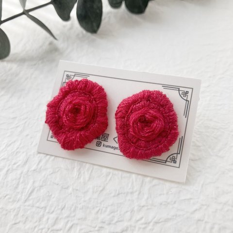 大きな薔薇のシーリングスタンプピアス/ボルドー/手刺繍