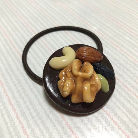 チョコ マンディアン ヘアゴム 