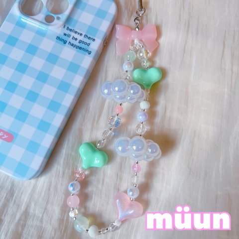 🎀💚☁️ぷりぷりハートストラップ　ビーズアクセサリー　ストラップ　ビーズ　ガラスビーズ　パールアクセサリー　雑貨　レジン　パーツ屋　金具　キラキラ　アクセサリー　ピアス　