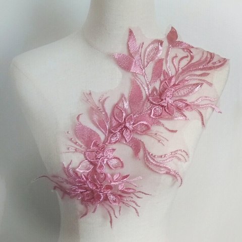 オーキッドピンク 刺繍モチーフレース