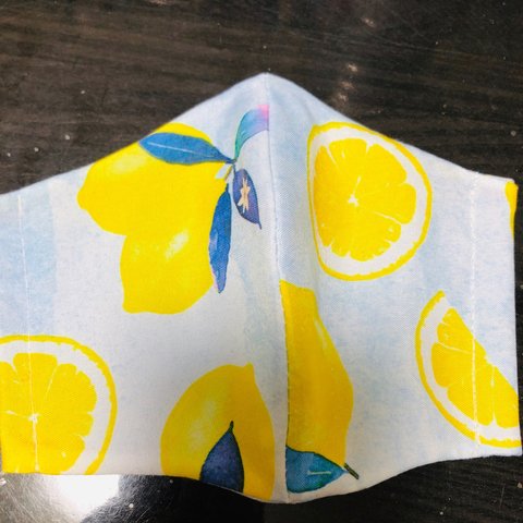 手縫い　立体マスク　子どもサイズ　レモン柄