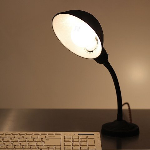 Nostalgic Stand Lamp