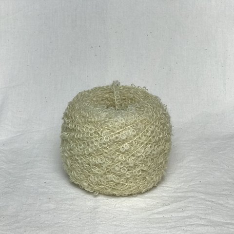 ループ（Wool 100%）／コスモス／101g