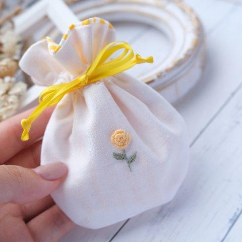 薔薇刺繍のちいさな丸巾着（Sサイズ/イエロー）