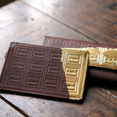 革のチョコレート・パスケース　スイート（金の包み紙）