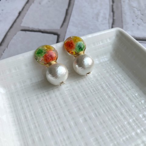 カラフルかすみ草&パールのころりんピアス