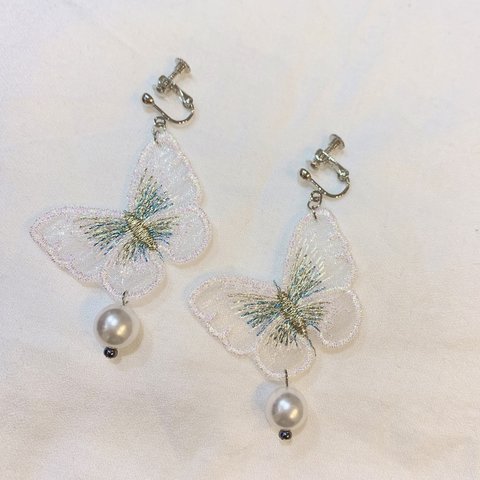 バタフライ ーearring