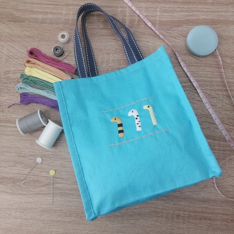 マチ付き★刺繍入りぷちバッグ　チンアナゴとクラゲ