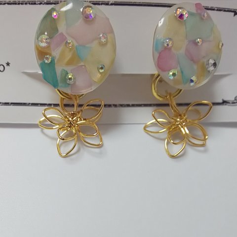 シェル ステンドグラス レジン アクセサリー 花チャーム