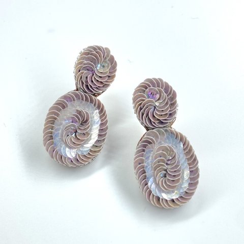 オートクチュール刺繍　耳飾り　Swirl　グレー　金具選択可能