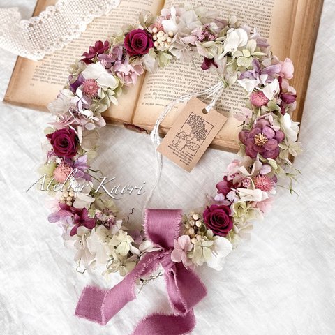 華やかなピンクのオーバルリース                                        結婚祝い   誕生日   引越し祝い   リース  