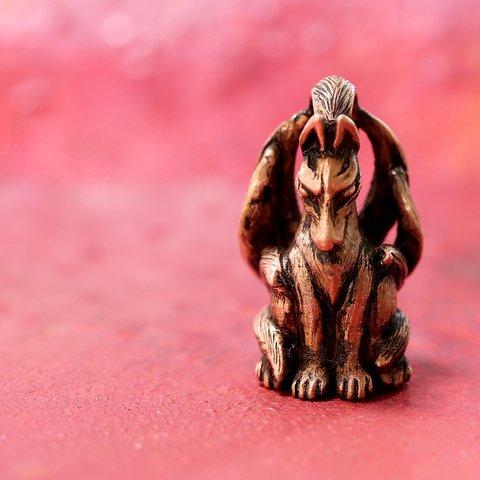 ピンクの妖怪　神獣 九尾の狐　（659-309 / 純銅製根付・ストラップ）