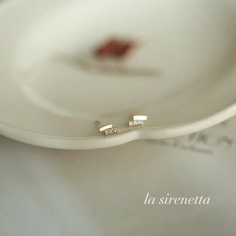 受注製作 ピアス ＊ zirconia curve line pierce