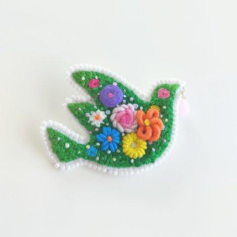 刺繍ブローチ 『flower bird』①