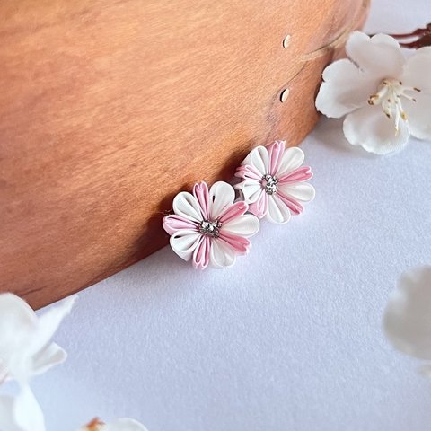 ✳︎雪桜yura✳︎ ピアス イアリング 正絹