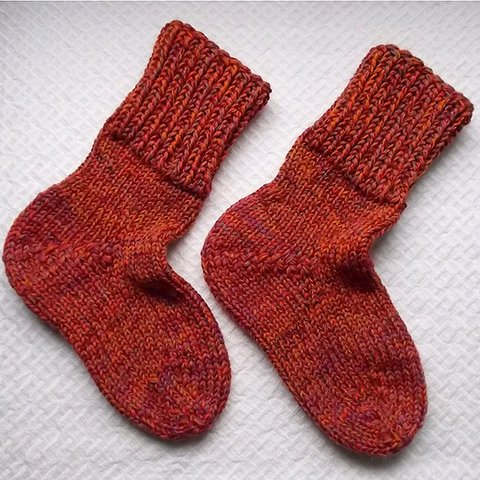 23～24㎝くらいの方用 厚手の手編み靴下 ウール100％ 毛糸を約220ｇ以上使用した分厚い靴下（75_76）
