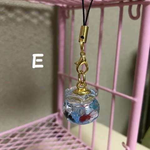 《送料無料》金魚鉢Ⅰ【　Ｅ　】キーホルダー　ストラップ　ガラスドーム　花　パール　星の砂　夏　蓄光