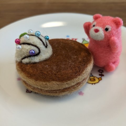 ピンクくまさんとホットケーキのピンクッション（フェイクスイーツ）