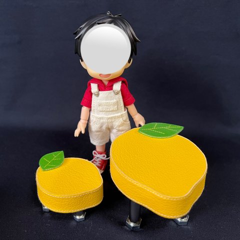 【テーブル＋イスセット　レモン】モデルはオビツ11 