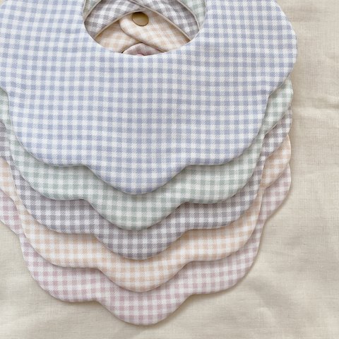 🌷reversible：gingham check gauze bib