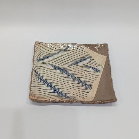 陶器 萩焼 皿  「波文銘々皿」　上田敦之作　萩焼　13.5x13.5x h1.5cm