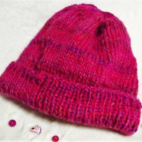 並太ショッキングピンクの手編み帽子(オレンジ、パープルのマーブル)