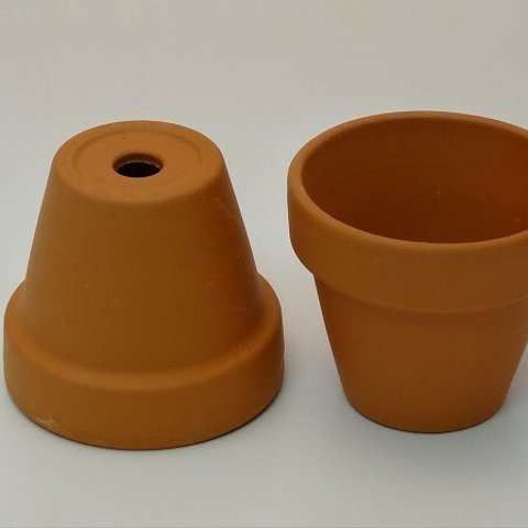 ミニ鉢（テラコッタ）径５ｃｍ　穴あり　　　１セット１０ケ入