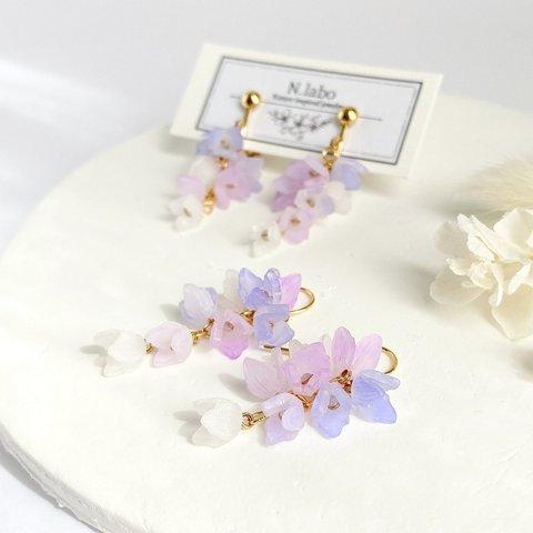 藤色の花(ショート) 揺れるピアス/イヤリング