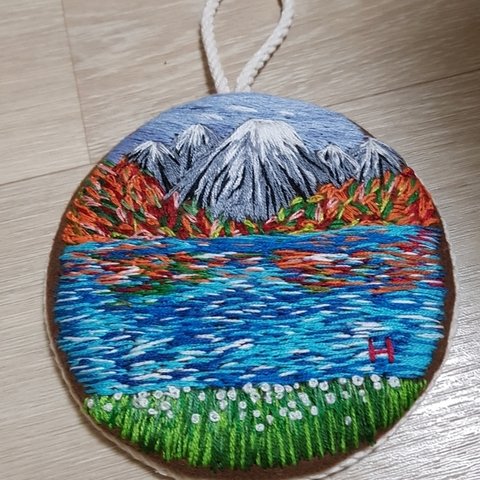 秋の風景刺繍