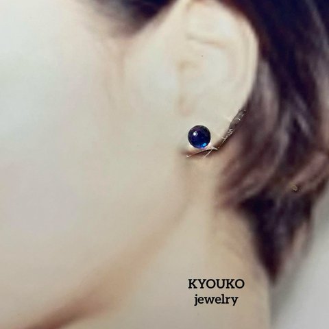 スワロフスキー　swarovski  スタッド　ピアス　シンプル