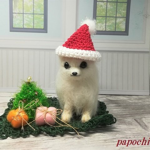 白ポメラニアンの小さなクリスマス　2