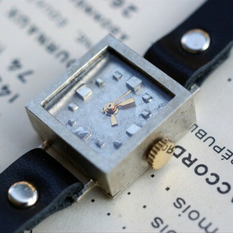 キャラメルミニ正方形　ホワイトブラス、腕時計