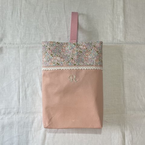 イニシャル手刺繍◆上履き入れ◆リバティ◆ミシェル×パウダーピンク