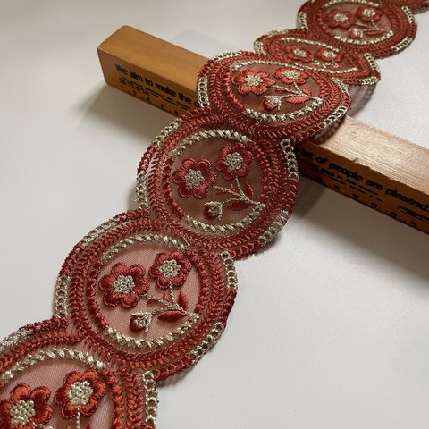 約8cm幅/刺繍リボン/カラーチュール(ブリック)/両耳スカラップ/花柄/単色&シルバー刺繍