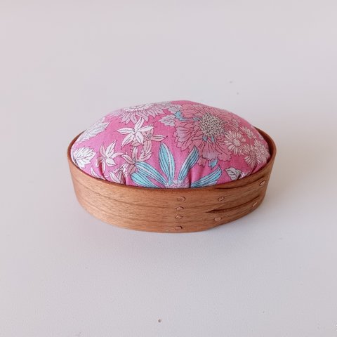 Pincushion 針山　（Shaker Oval Box #0)