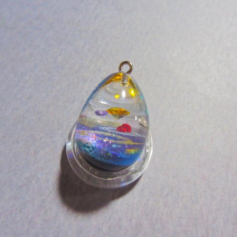 レジン作品〜宇宙たまご〜