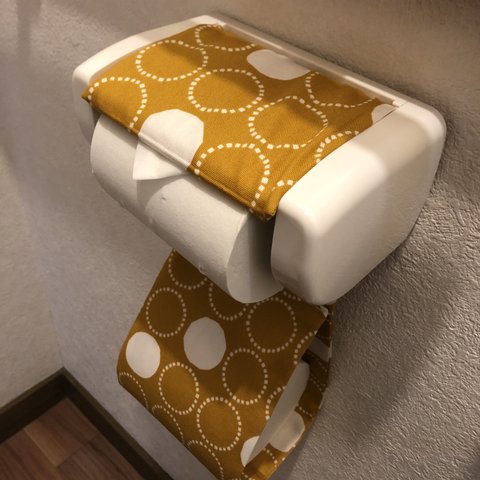 サークルのトイレットペーパーホルダー