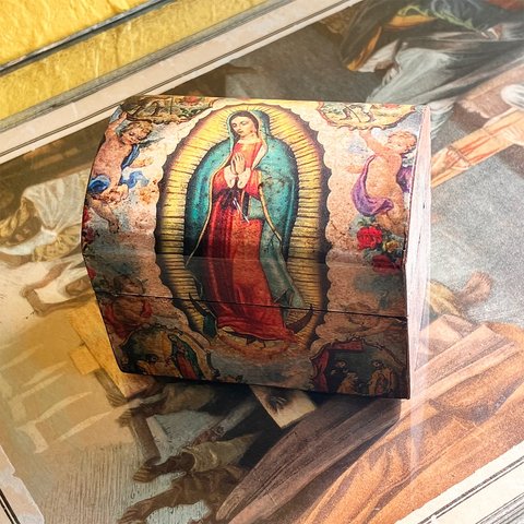 Mexico Decoupage Virgin of Guadalupe Old Wooden Mini Box ①