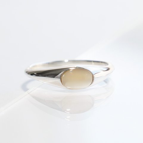 Mother of Pearl Signet RING ‐Beige‐/ SV925 ≪送料無料≫ シグネットリング