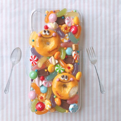値下げ★ドーナツくんとカラフルPOPなお菓子のiPhone10ケースA