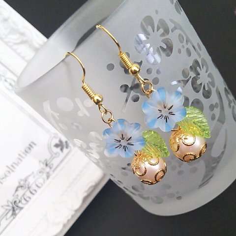 淡花しずくのピアス(あじさい)